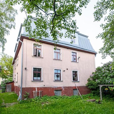 Artists Apartment Near Telliskivi Creative Centre Tallin Exterior foto